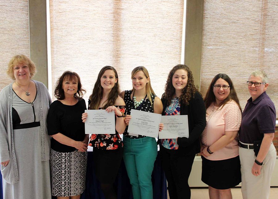 Students Receive Undergraduate Research Awards
